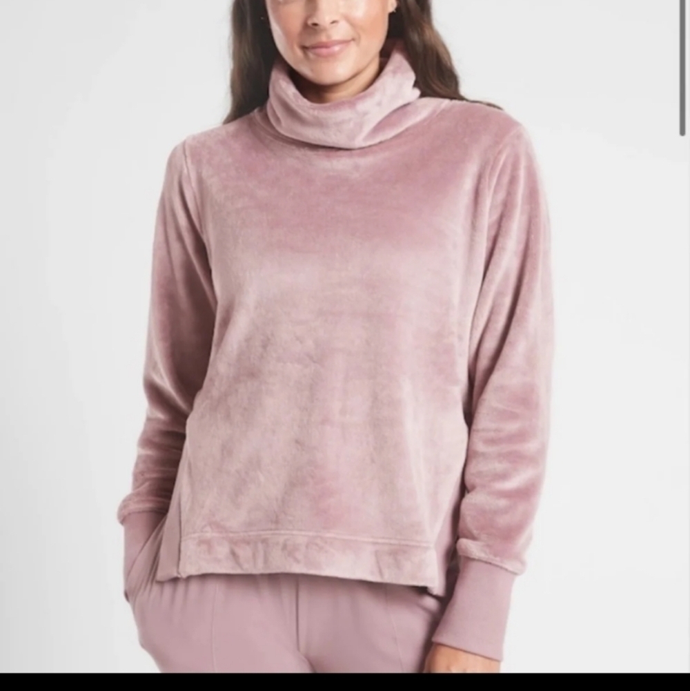 Athleta mock neck blush